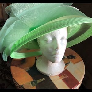 Woman’s Dress Hat